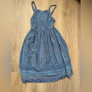 Everly Blue Floral Dress with Pockets‎ Medium Pristine Condition